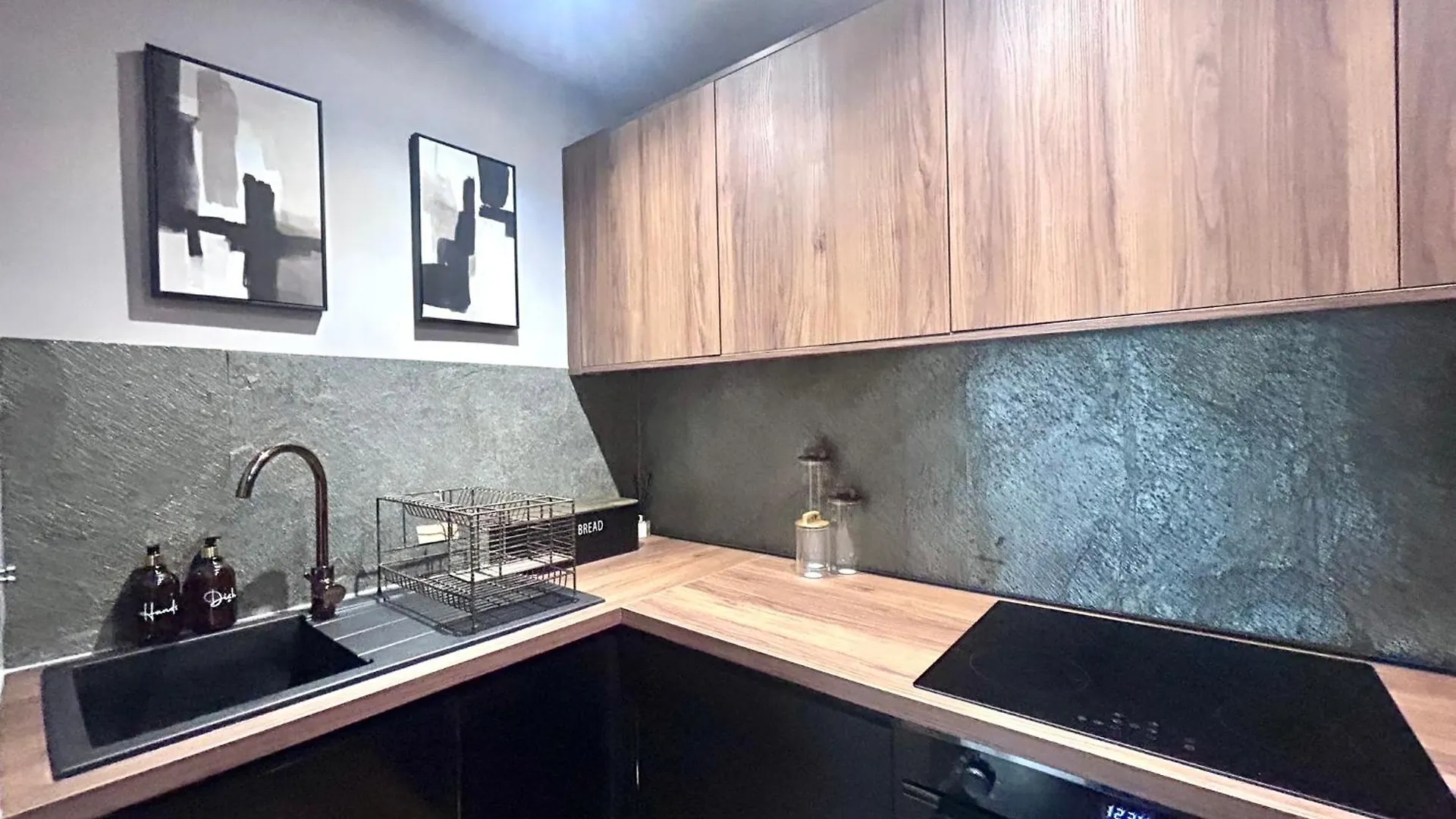 Luxury Penarth Loft - Near Cardiff 아파트 0*,
